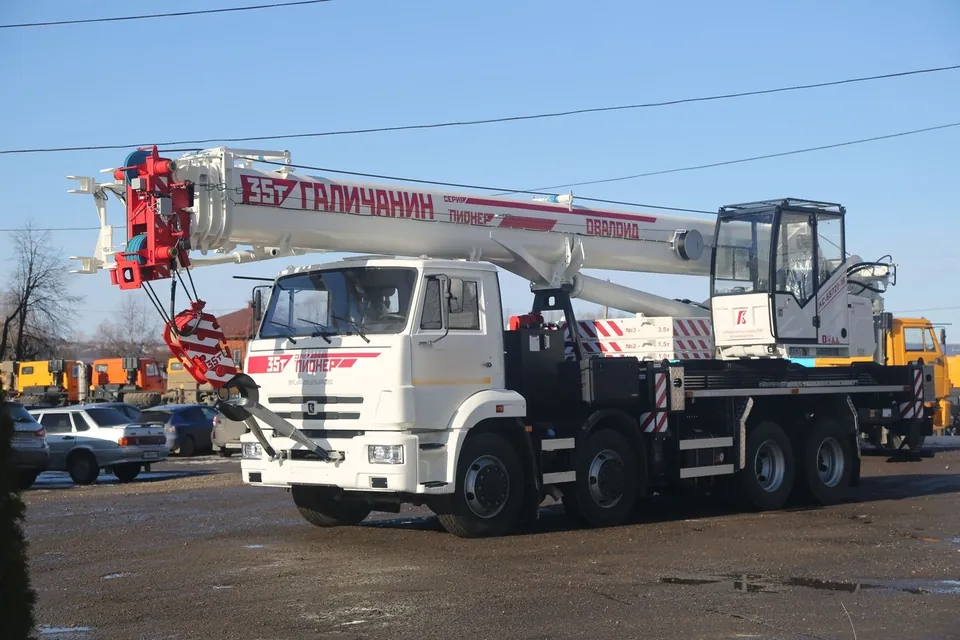 Автокран 35 тонн