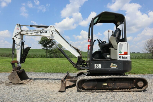 Мини-экскаватор Bobcat E35