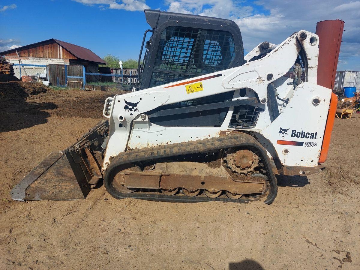 Мини-погрузчик Bobcat T590